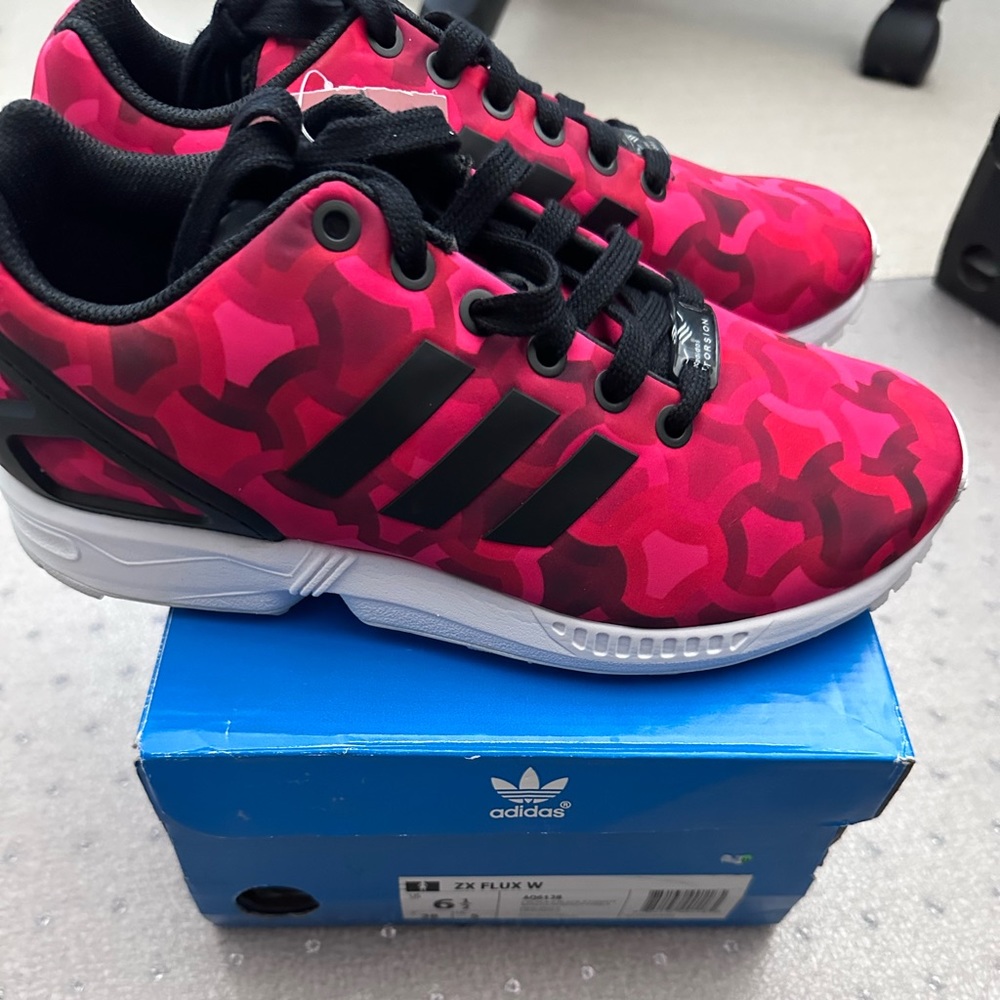 🆕 new in box women size 6.5 adidas originals red sneakers zx flux - Picture 5 of 6